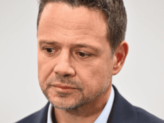 Przyjął Trzaskowskiego do domu. TO zrobili z nim mieszkańcy wsi! Nie mają litości