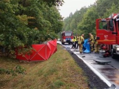 Tragiczny wypadek na trasie Wągrowiec–Rogoźno. Nie żyje kierowca osobówki