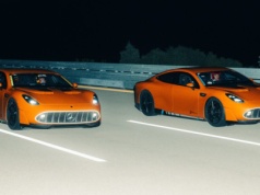 AMG GT XX: bateria chłodzona olejem, ogniwa zatopione, „Superbottle”, tyle że Mercedesa, radiator w podwoziu, 300 km/h jako optimum