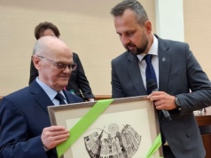 Prezes wodociągów, miłośnik historii, przyjaciel piłki ręcznej. Wiesław Pancer odchodzi na emeryturę