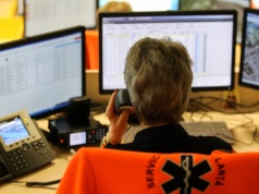 Dzwonią na 911, odbiera chatbot. To już się dzieje