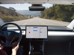 Tesla z wyrokiem za śmiertelny wypadek autopilota. Kłamstwo firmy obnażył haker