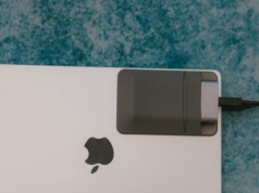 Gadżet do laptopa za grosze, który pozwala oszczędzać grube tysiące. Nie wyobrażam sobie już go nie mieć