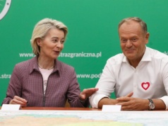 Ursula von der Leyen i Donald Tusk na polsko-białoruskiej granicy
