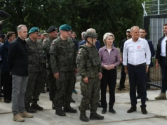 „Białoruscy żołnierze z długą bronią”. Tusk ujawnił wiadomość od ochrony. „Przeżyliśmy”