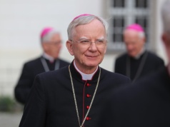 Abp Jędraszewski ostro o deprawacji na lekcjach „edukacji zdrowotnej”