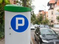 Poznań wprowadza nowe stawki za parkowanie i komunikację. Sprawdź, co się zmienia