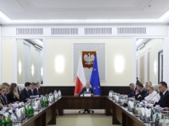Jakiego rządu życzą sobie Polacy? Wyborcy podzieleni w sondażu