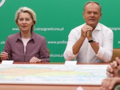 Tusk i von der Leyen złapani za ręce. Wszystko zostało uwiecznione