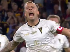 Była 57. minuta, gdy Grosicki podszedł do piłki. Pięknym golem pogrążył Raków