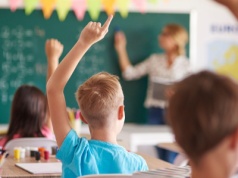 Rok szkolny po nowemu: edukacja obywatelska i zdrowotna. Na Podkarpaciu zlikwidowano 24 placówki