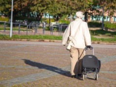 ZUS będzie zabierać pieniądze z emerytury. Niekorzystne zmiany od września