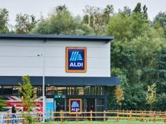 ALDI rozpoczyna ofensywę. Butelkomaty we wszystkich sklepach