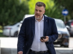 Zandberg i Braun w Sejmie. Jest nowy sondaż