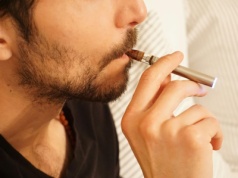 Nielegalne e-papierosy zalewają Polskę