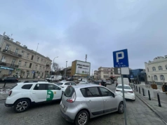Ani kiss, ani ride. Na Placu Dworcowym tłoczą się same taksówki