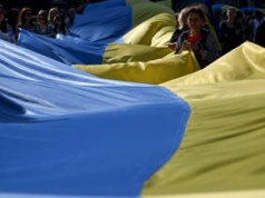 800 plus tylko dla pracujących Ukraińców? Więcej strat niż korzyści