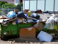 Śmietniki z dostępem do konta. Koniec z kombinowaniem w blokach