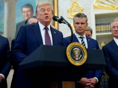 Donald Trump krytykuje Putina. 