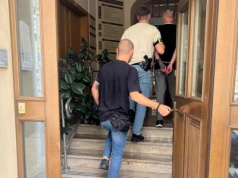 Groza w Rawiczu. Strzelał do osób wychodzących z pracy. Celem była kobieta