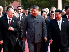 Konkurs na defilady wygrywa w tym roku Xi Jinping. Ściągnął kogo się dało i co się dało