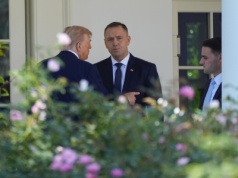 Nawrocki skrytykował w Waszyngtonie polski rząd. Dostało się szczególnie Sikorskiemu
