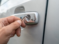 Kosztuje kilka tysięcy, a złodziej kradnie w 10 sekund jak cukierka z kieszeni. Kierowcy muszą uważać