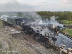 Pożar bazy transportowej pod Łukowem – ponad 100 strażaków walczyło z żywiołem