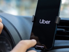 Uber i Jakdojade łączą siły. Zobacz, co przygotowali dla pasażerów