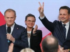 Trzaskowski wejdzie do rządu? Sensacyjne doniesienia