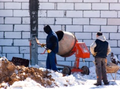 Niecodzienne zjawiska na budowie - jak wpływają na odpowiedzialność wykonawcy?