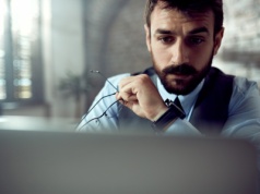 Awaria terminala, zgubiony tablet, źle skonfigurowany laptop. Małe kryzysy, za które firmy słono płacą