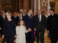 Urząd: pierwsze dziecko. Wrzesień ledwo się zaczął, a Nawroccy już zabrali córkę ze szkoły