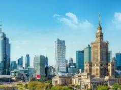 Rząd się pomylił. Agencja Fitch zdecydowała ws. polskiej gospodarki. Dostaliśmy “żółtą kartkę”