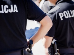 Atak nożem i dwoje rannych. 17-latek usłyszał zarzut