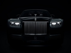 Szept luksusu unoszący się nad asfaltem. Rolls-Royce Phantom ma 100 lat