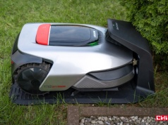 Robot kosiarka z mechanicznym ramieniem to prawdziwy “showstopper” targów IFA 2025