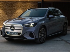 Nowy Mercedes GLC z Technologią EQ pokazany. W założeniach inny niż BMW Neue Klasse: wielki ekran, mniejsze baterie