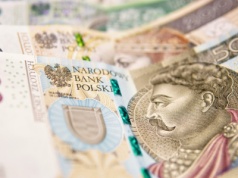 Ekstra pensja przed emeryturą. Jak dostawać z giełdy 
