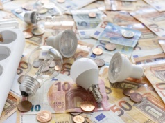 Łatwo przyszło, łatwo poszło – jak bez sensu przepalamy unijną kasę na energetykę