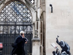 Nowy mural Banksy’ego wzbudził kontrowersje. Natychmiastowa reakcja władz