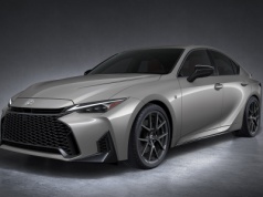 Lexus IS przeszedł lifting. Tak wygląda teraz