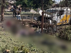 Emeryci stali w kolejce po emeryturę. Zostali zbombardowani.