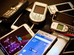 Stary telefon zalega wam w szafie? Sprawdziłam, za ile odkupią mojego iPhone’a