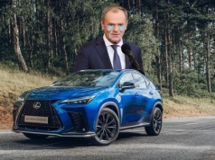 Tuskom skradziono Lexusa. Polska to bezpieczny kraj