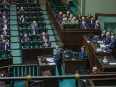 Informacja szefa MON w Sejmie.