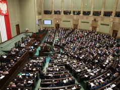 Dobra wiadomość dla milionów pracowników. Sejm przyjął ustawę stażową