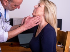 600 diagnoz rocznie. Rozwija się powoli, ale jeden objaw tego raka daje pewność