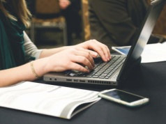 Jaki laptop dla ucznia i studenta? Oto kilku faworytów