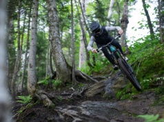 Lekka rama, duży kop, poważny fun. Elektryczny rower enduro Yeti LTe zadebiutował